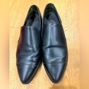 Vince Paeyre pointy toe slip on sneaker - Size 7.5